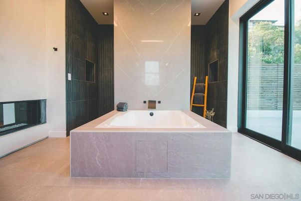 Bathroom, Fireplace, Interior, Recessed Lighting