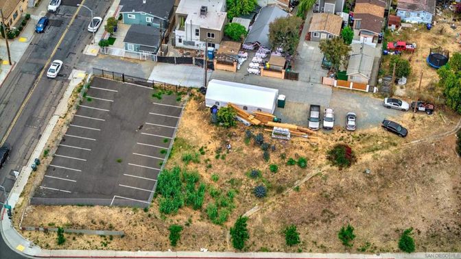 Exterior, Drone