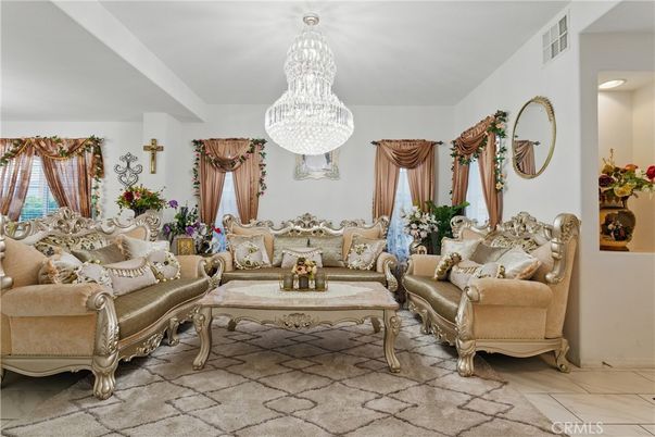 Chandelier, Interior, Living room