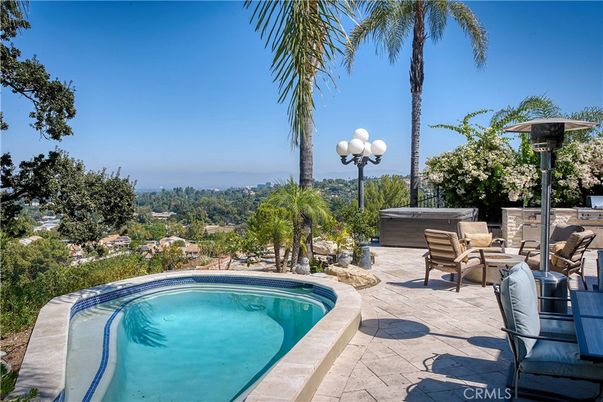 Exterior, Hot Tub, Pool