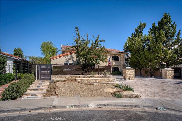 Exterior, Facade, Mediterranean
