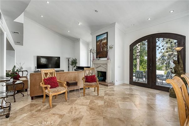 Fireplace, Interior, Living room, Recessed Lighting