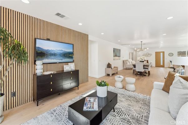 Dining room, Interior, Living room, Pendant Lights, Recessed Lighting, Wood Texture Flooring