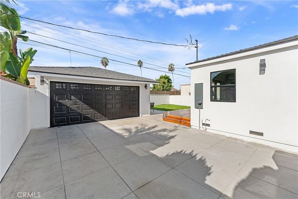 Detached Garage, Exterior