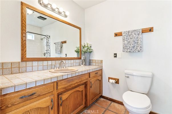 Bathroom, Interior, Tile Countertops