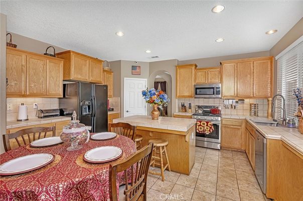 Dining room, Interior, Kitchen, Recessed Lighting, Stainless Steel Appliances, Tile Countertops