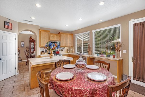 Dining room, Interior, Kitchen, Recessed Lighting