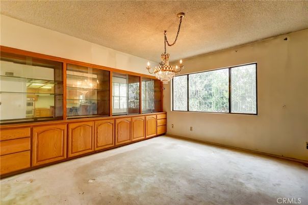 Chandelier, Empty room, Interior