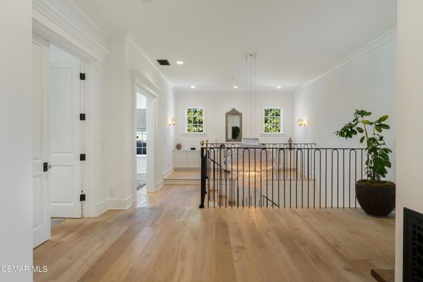 Interior, Pendant Lights, Recessed Lighting, Wood Texture Flooring