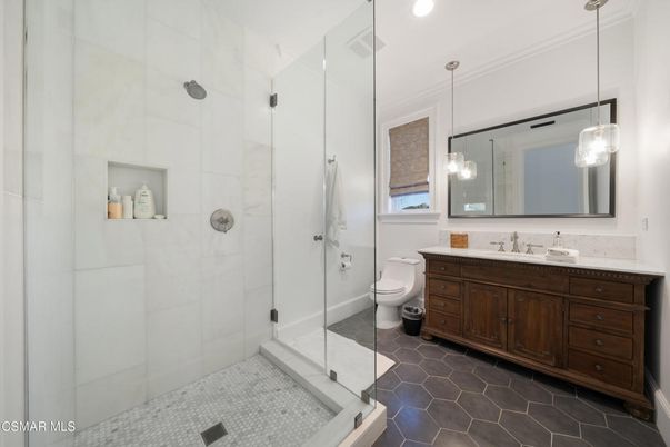 Bathroom, Glass Shower, Interior, Pendant Lights, Recessed Lighting