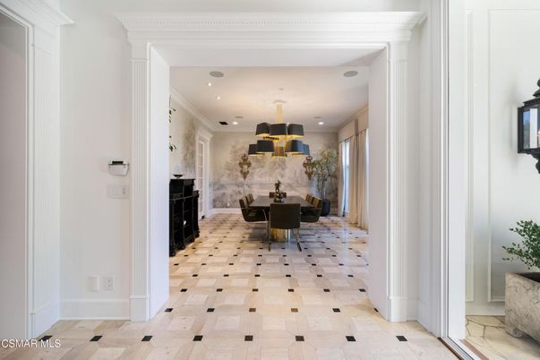 Dining room, Interior, Pendant Lights, Recessed Lighting