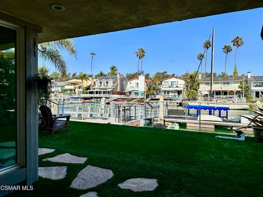 Exterior, Pool, Water