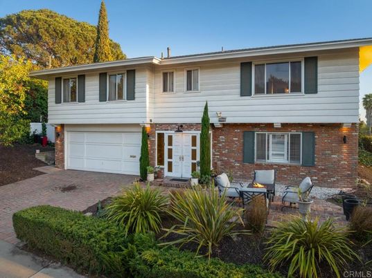 Attached, Exterior, Facade, Brick Facade, Raised Ranch