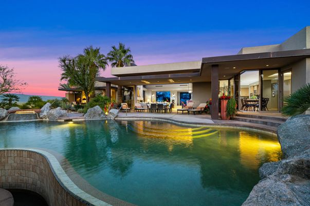 Exterior, Pool, Water