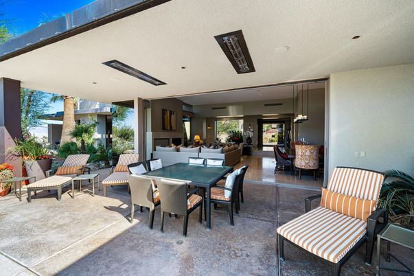 Dining room, Exterior, Recessed Lighting
