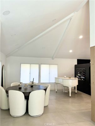 Dining room, Interior, Piano, Recessed Lighting