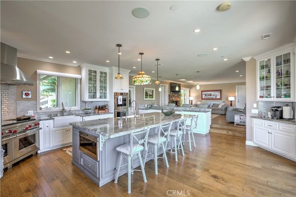 Interior, Kitchen, Living room, Pendant Lights, Recessed Lighting, Stainless Steel Appliances, Wood Texture Flooring