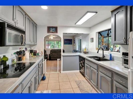 Interior, Kitchen, Living room, Recessed Lighting, Stainless Steel Appliances
