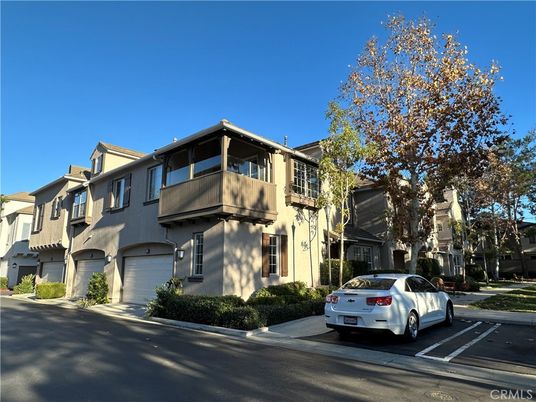 Attached, Exterior, Facade, Modern