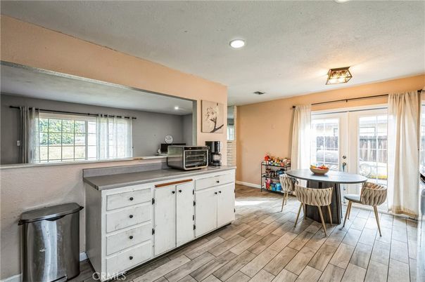 Dining room, Interior, Kitchen, Recessed Lighting, Wood Texture Flooring