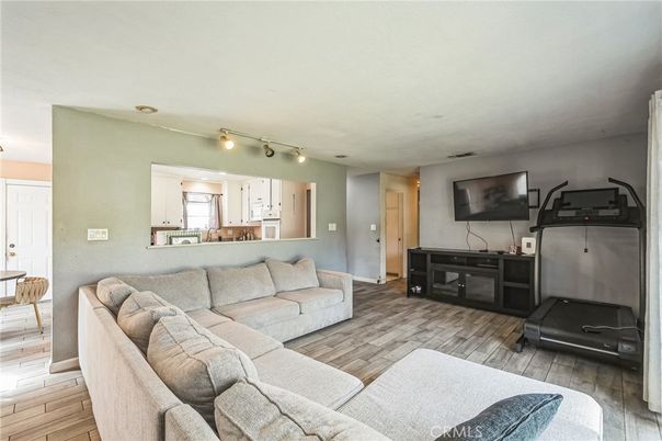 Fitness Equipment, Interior, Kitchen, Living room, Wood Texture Flooring