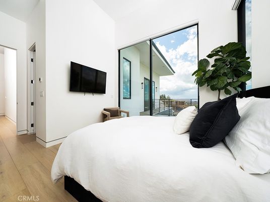 Bedroom, Interior, Water, Wood Texture Flooring