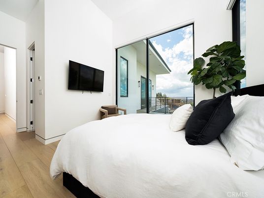 Bedroom, Interior, Water, Wood Texture Flooring