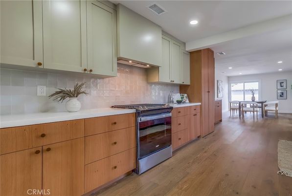 Dining room, Interior, Kitchen, Recessed Lighting, Wood Texture Flooring