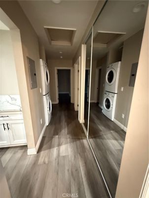 Interior, Utility Closets, Washer, Wood Texture Flooring