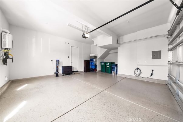 Garage, Interior