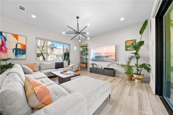 Interior, Living room, Pendant Lights, Recessed Lighting, Wood Texture Flooring