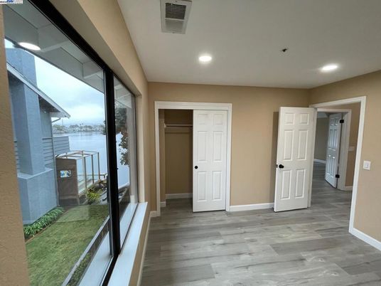 Interior, Recessed Lighting, Water, Wood Texture Flooring