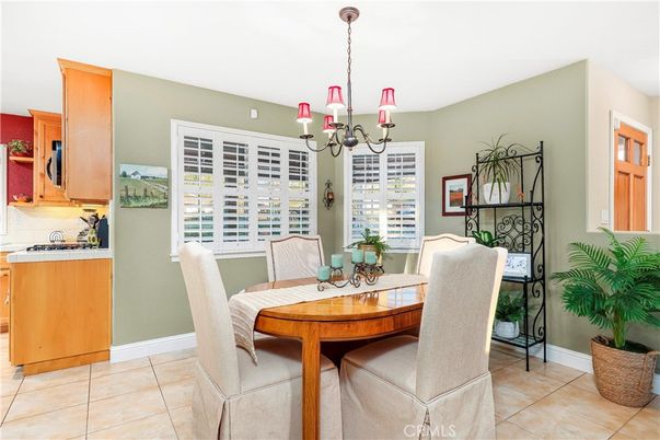 Chandelier, Dining room, Interior