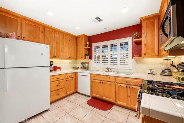 Interior, Kitchen, Recessed Lighting, Tile Countertops