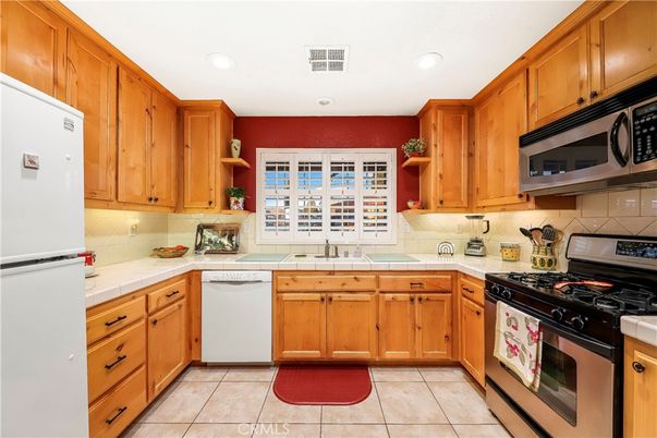 Interior, Kitchen, Recessed Lighting, Tile Countertops