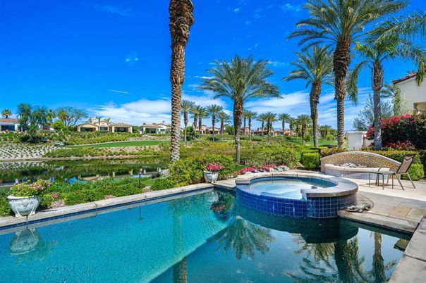 Exterior, Pool, Water