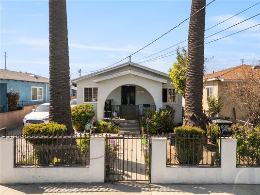 Exterior, Facade, Spanish Mediterranean