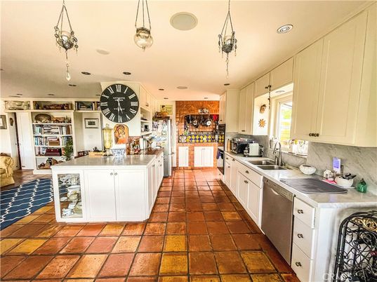 Interior, Kitchen, Pendant Lights, Recessed Lighting