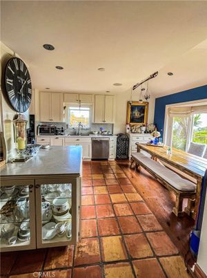Dining room, Interior, Kitchen, Recessed Lighting