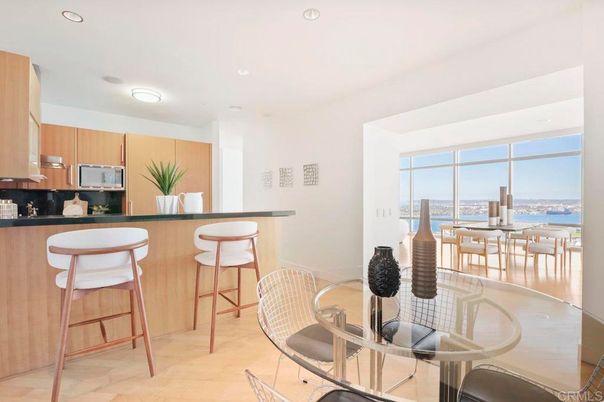 Dining room, Interior, Kitchen, Recessed Lighting, Water