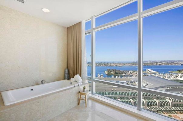 Bathroom, Interior, Recessed Lighting, Water