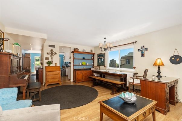 Chandelier, Dining room, Interior, Living room, Piano, Recessed Lighting, Wood Texture Flooring