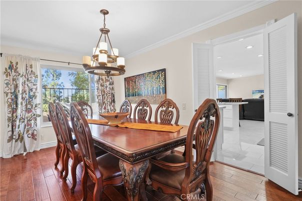 Chandelier, Dining room, Interior, Recessed Lighting, Wood Texture Flooring