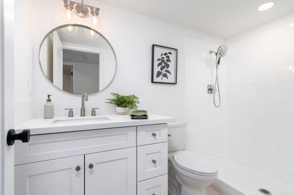 Bathroom, Interior, Recessed Lighting