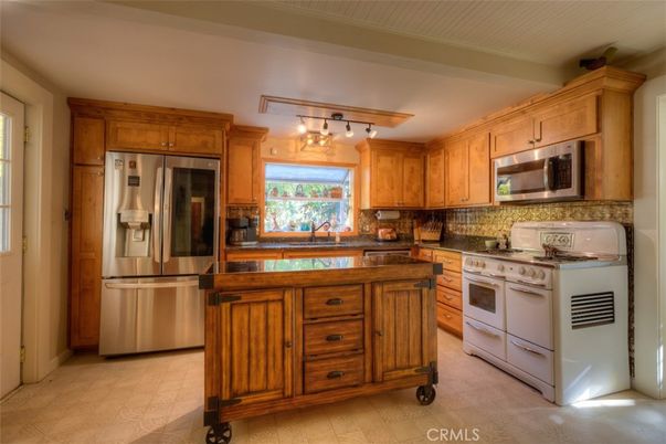 Interior, Kitchen, Stainless Steel Appliances