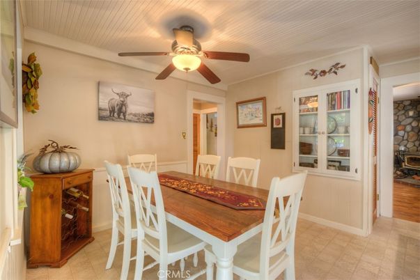Dining room, Fireplace, Interior