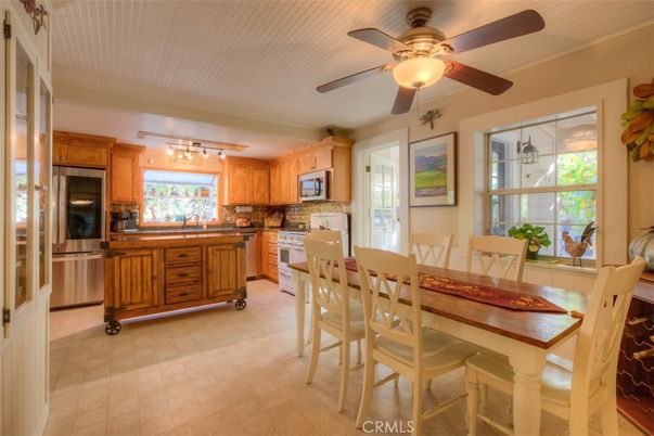 Dining room, Interior, Kitchen, Stainless Steel Appliances