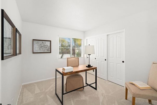 Home Office, Interior