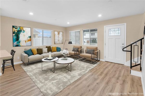 Interior, Living room, Recessed Lighting, Wood Texture Flooring
