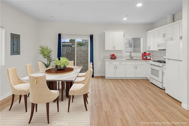 Dining room, Interior, Kitchen, Recessed Lighting, Wood Texture Flooring